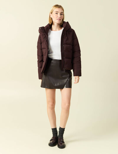 Jupe-short en similicuir doubl&eacute;e marron fonc&eacute; femme