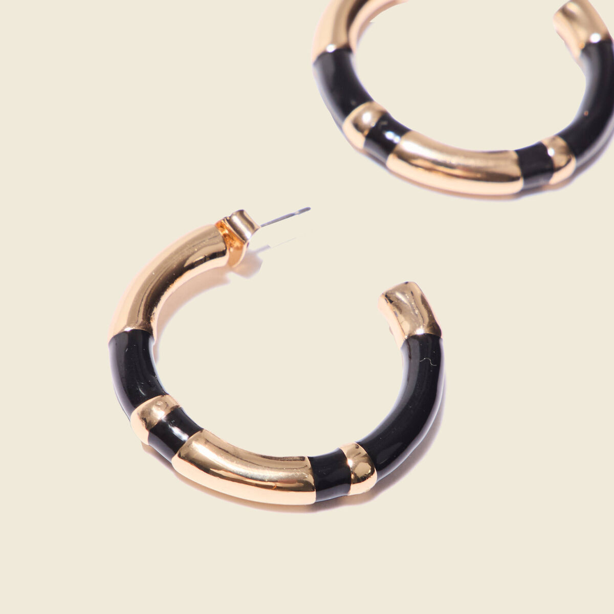 Boucles d'oreilles créoles noir femme