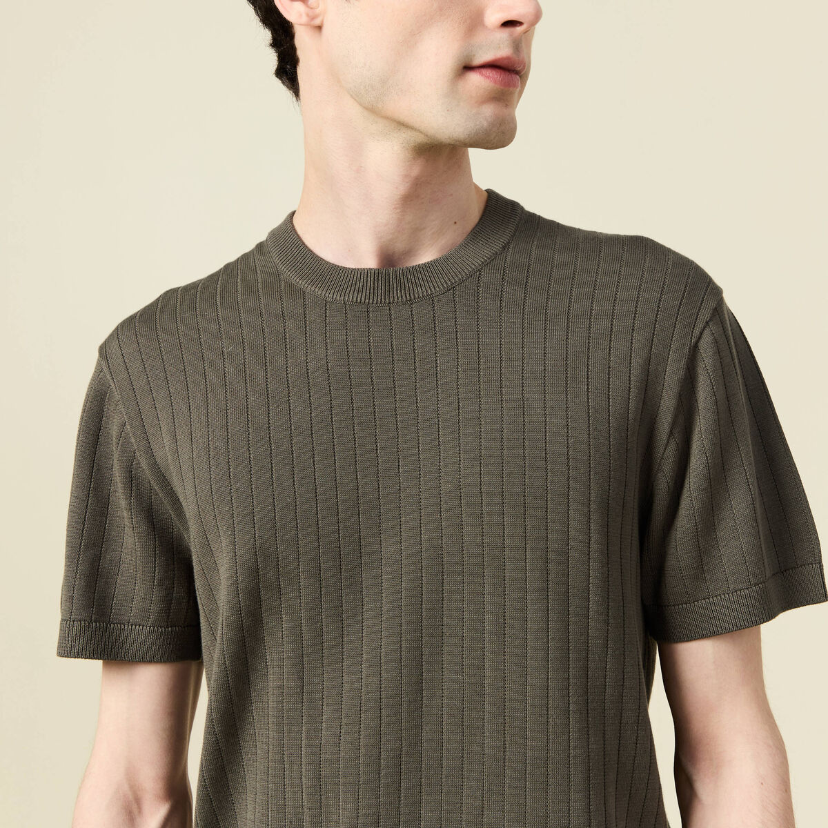 T-shirt manches courtes vert fonc&eacute; homme