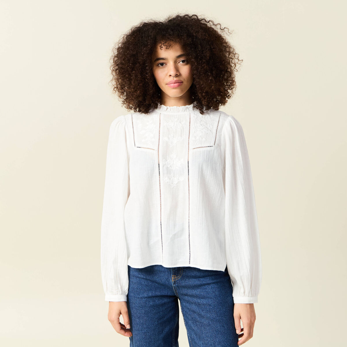 Chemise manches longues brod&eacute;e ecru femme