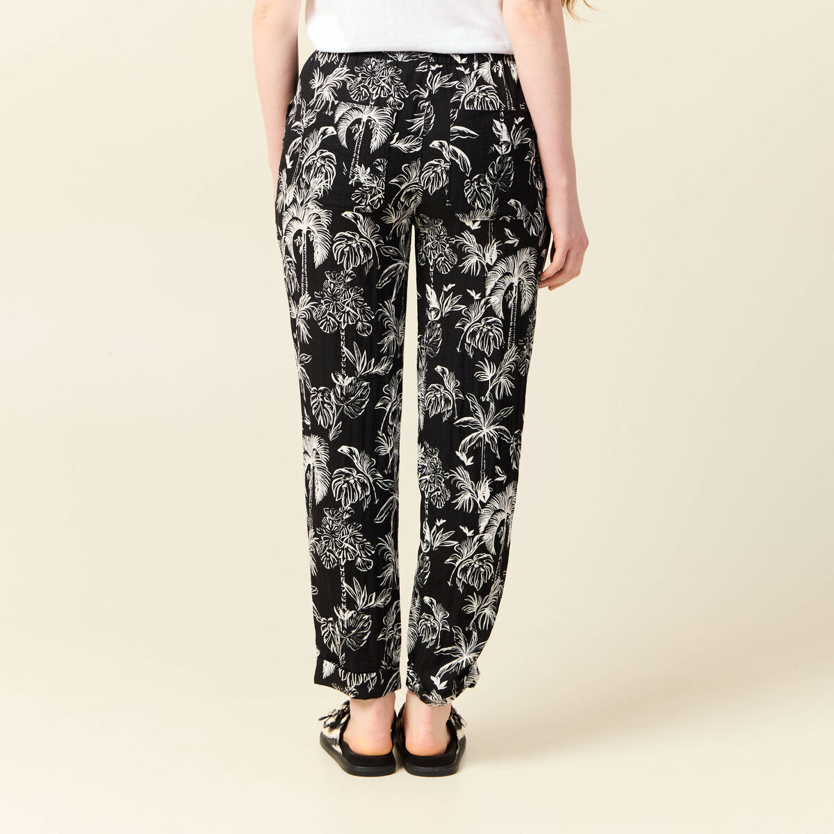 Pantalon carotte fluide noir femme