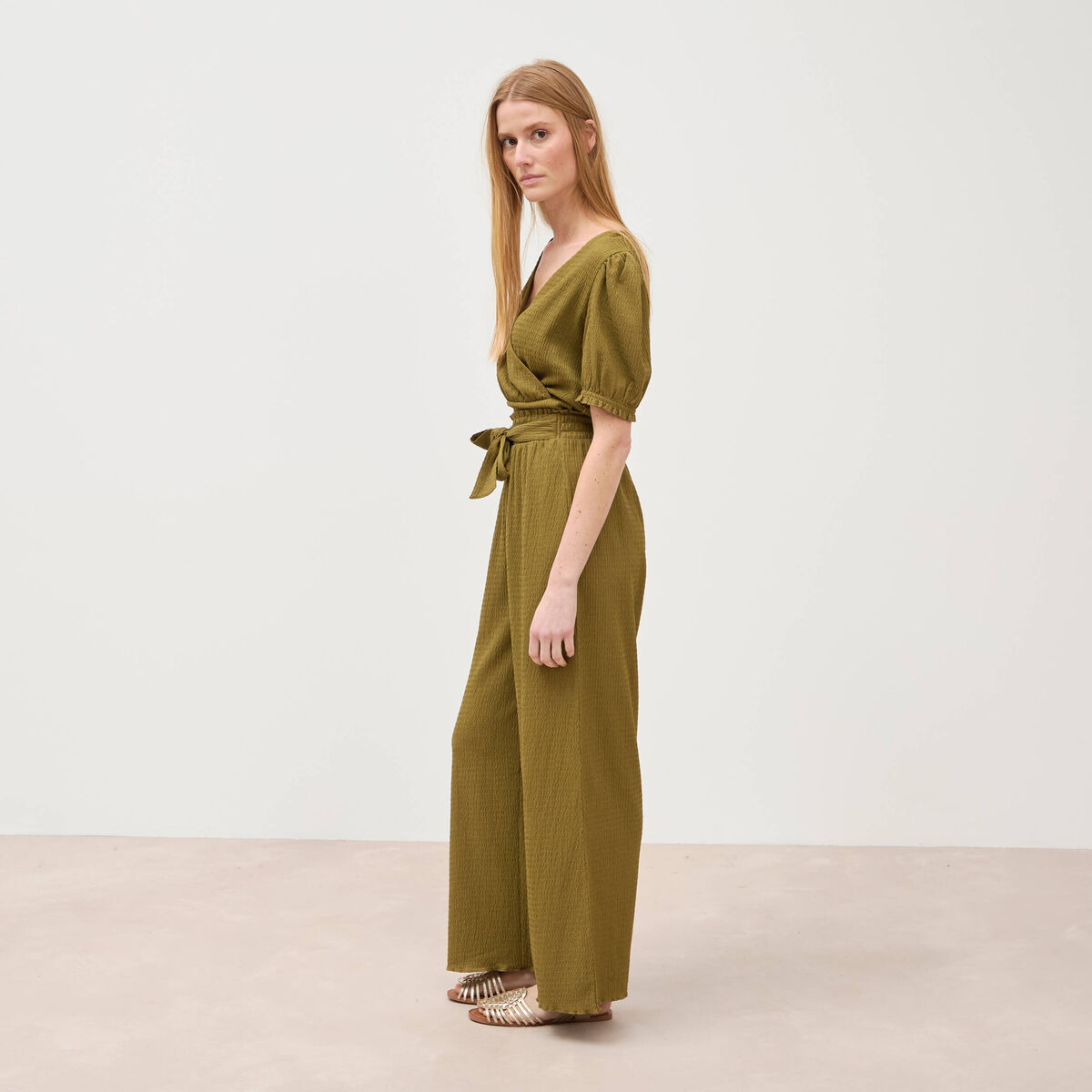 Pantalon loose avec ceinture vert kaki femme