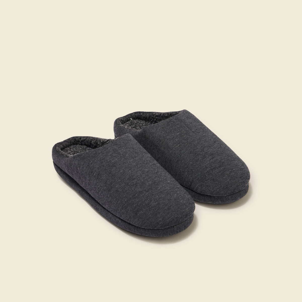 Coffret chaussons gris fonc&eacute; homme