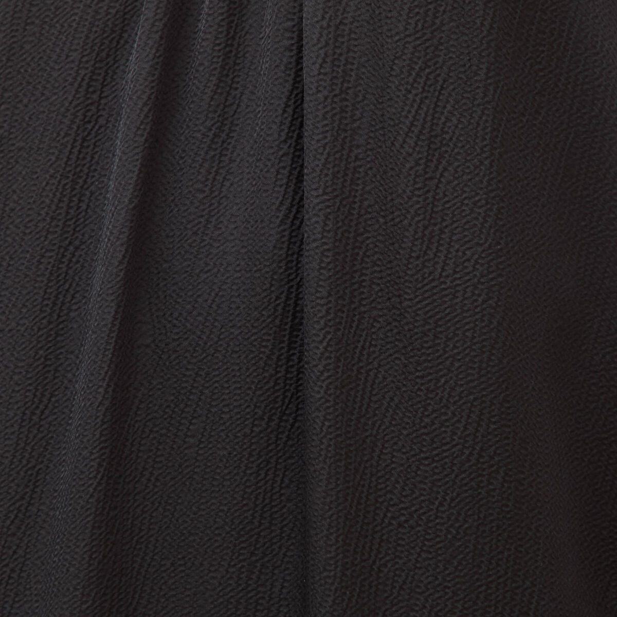 Robe bretelle satin&eacute;e col rond noir femme