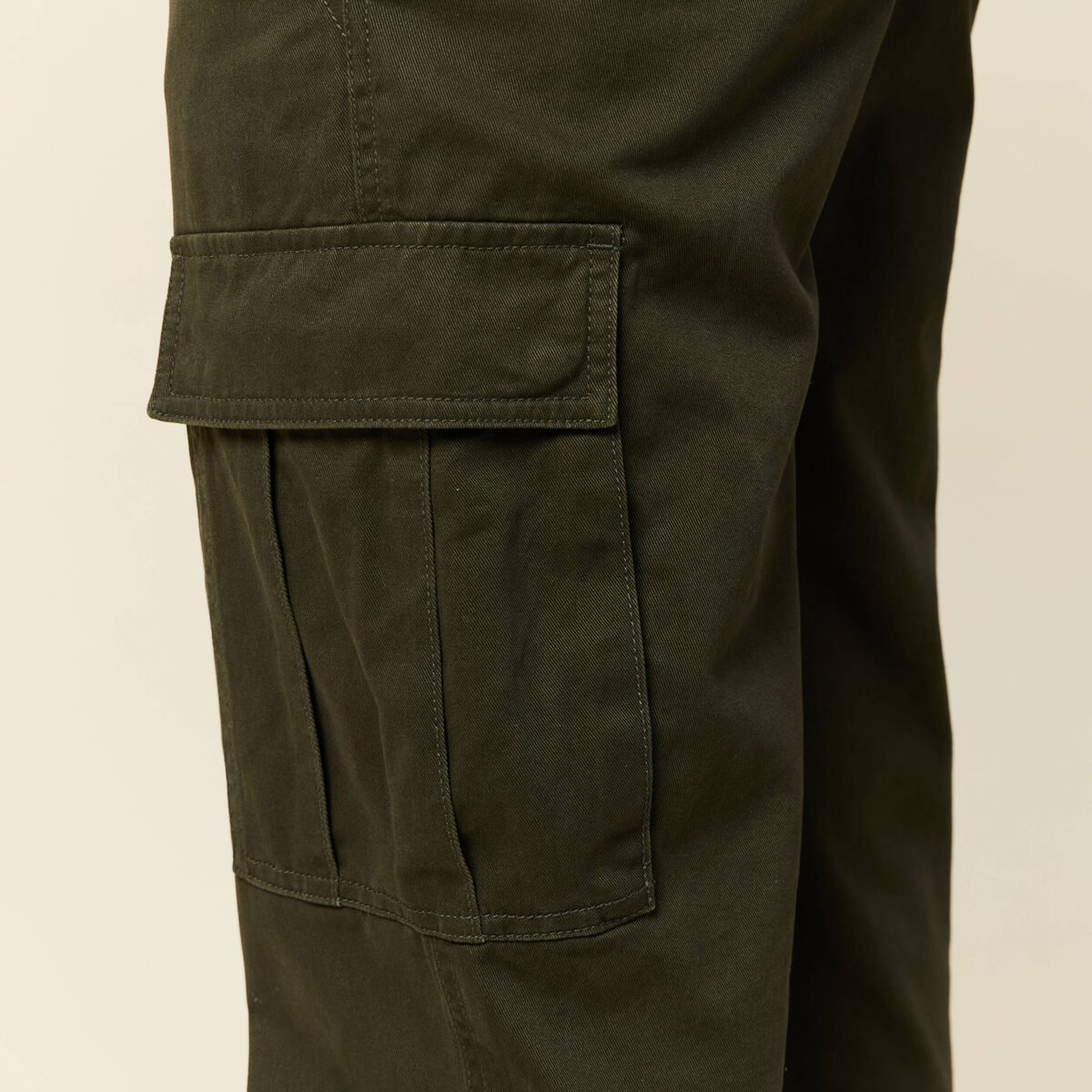 Cargo coupe battle en coton vert kaki homme