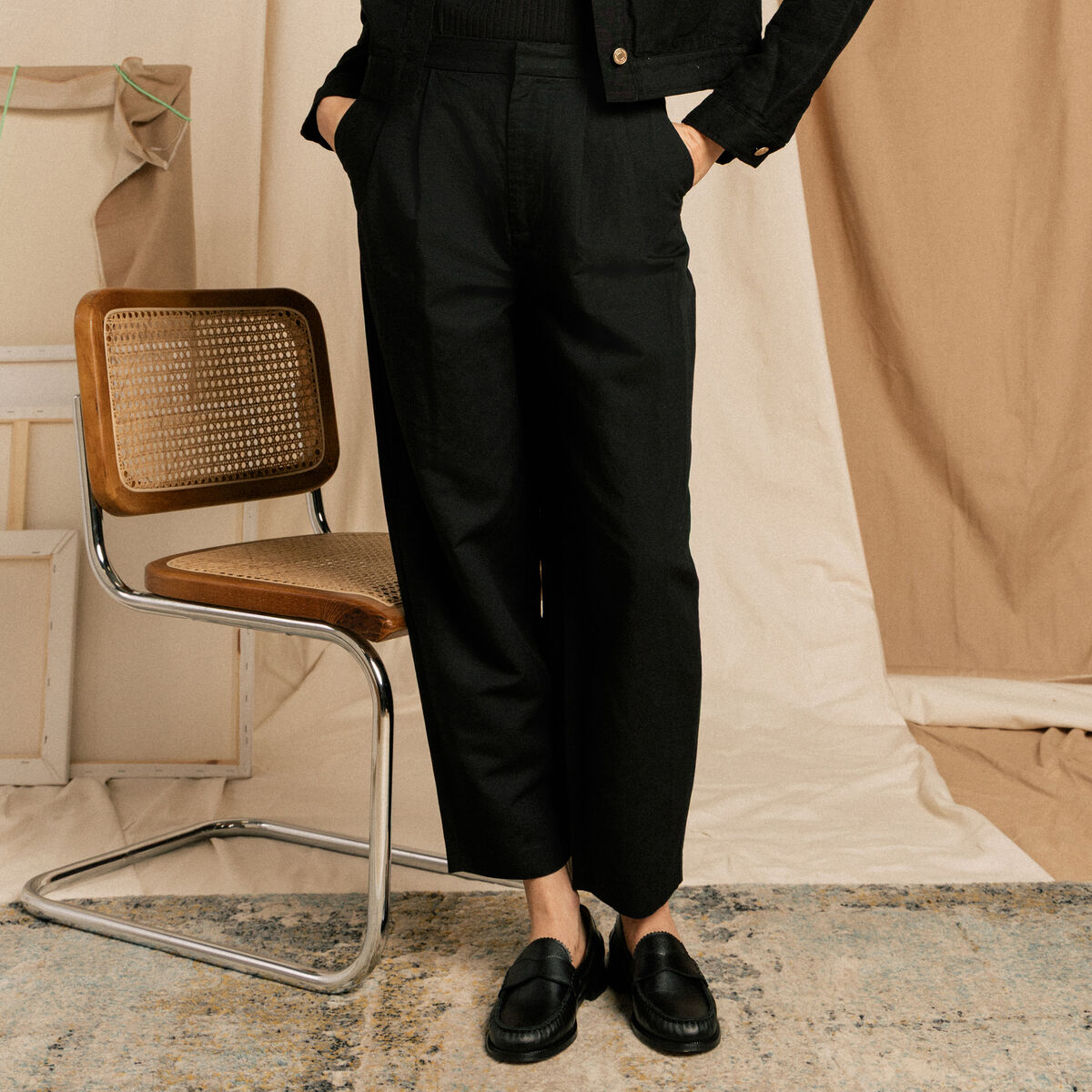Pantalon barrel coupe loose taille haute noir femme