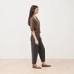Pull droit col rond manches courtes marron femme
