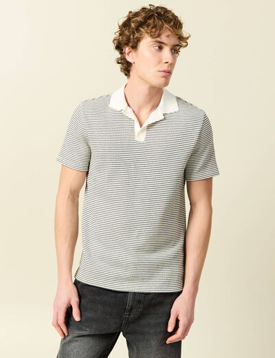 Polo cintr&eacute; manches courtes col cubain ecru homme
