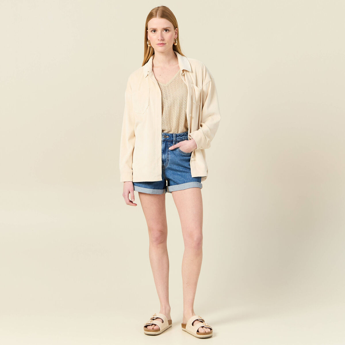 Pull manches courtes ajouré creme femme