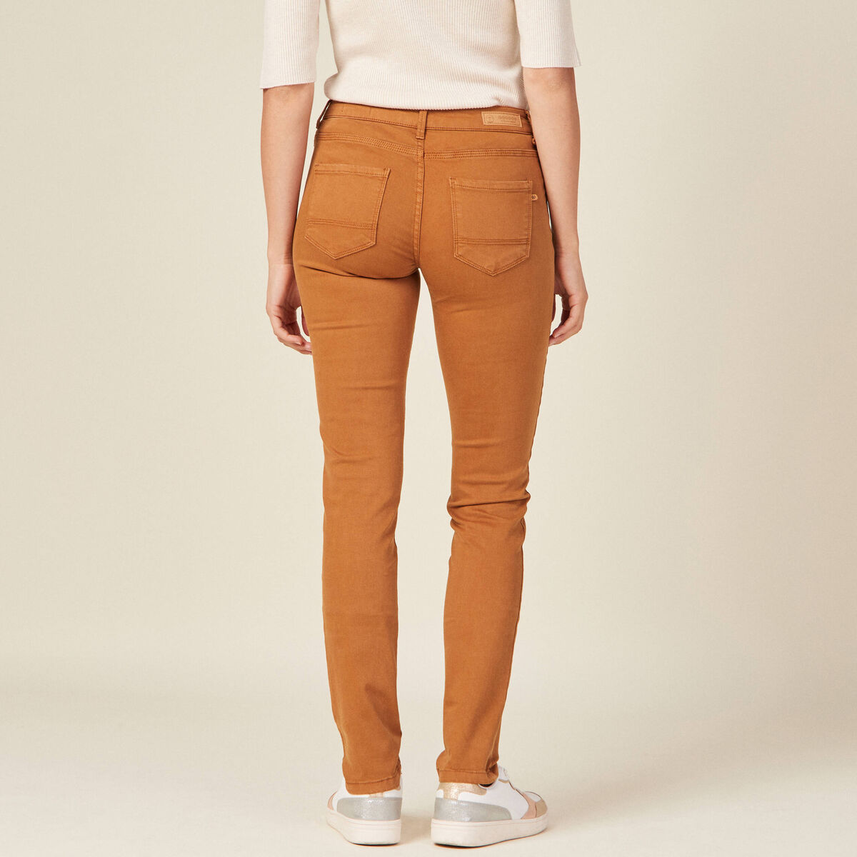 Pantalon slim marron femme