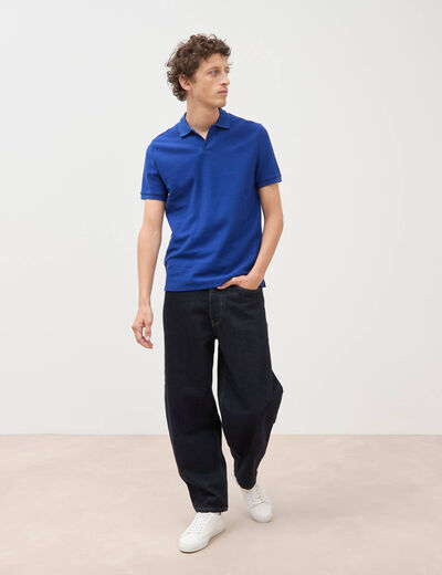 Polo cintr&eacute; manches courtes en coton bleu electrique homme