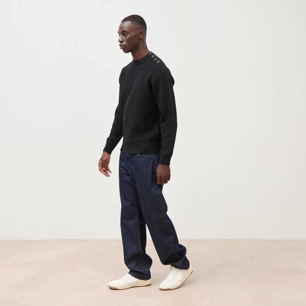 Pull manches longues col rond noir homme
