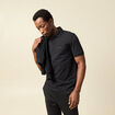 Polo cintr&eacute; manches courtes col polo noir homme