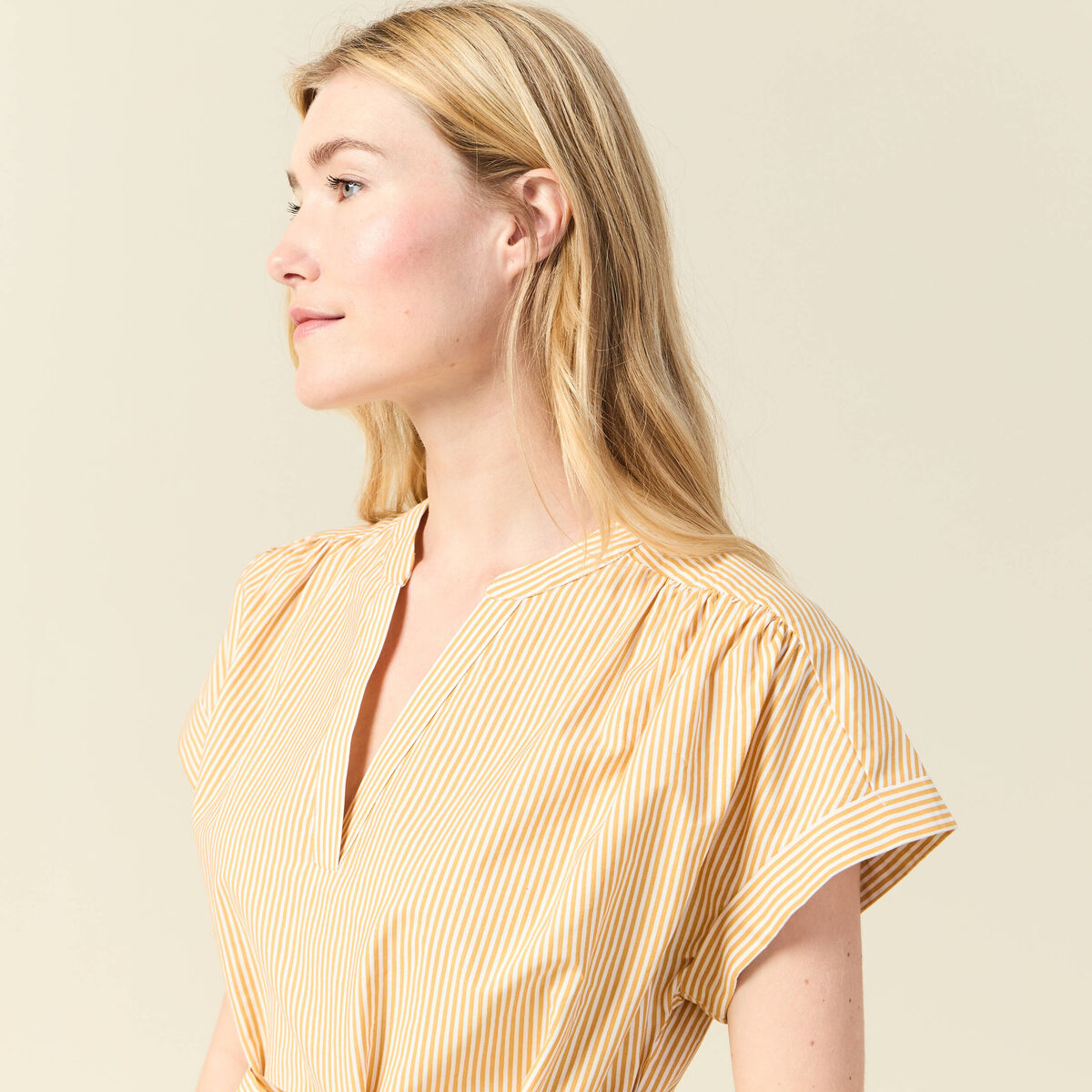 Robe droite ceinturée jaune femme