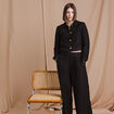 Veste courte boutonnée noir femme