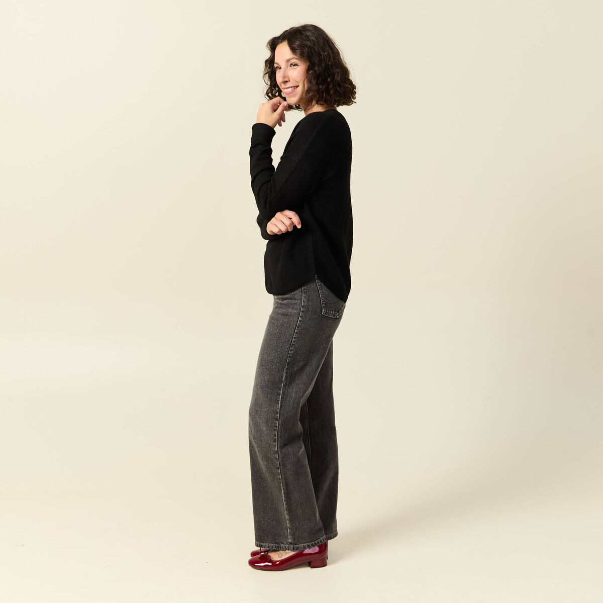 Pull manches longues col en V noir femme