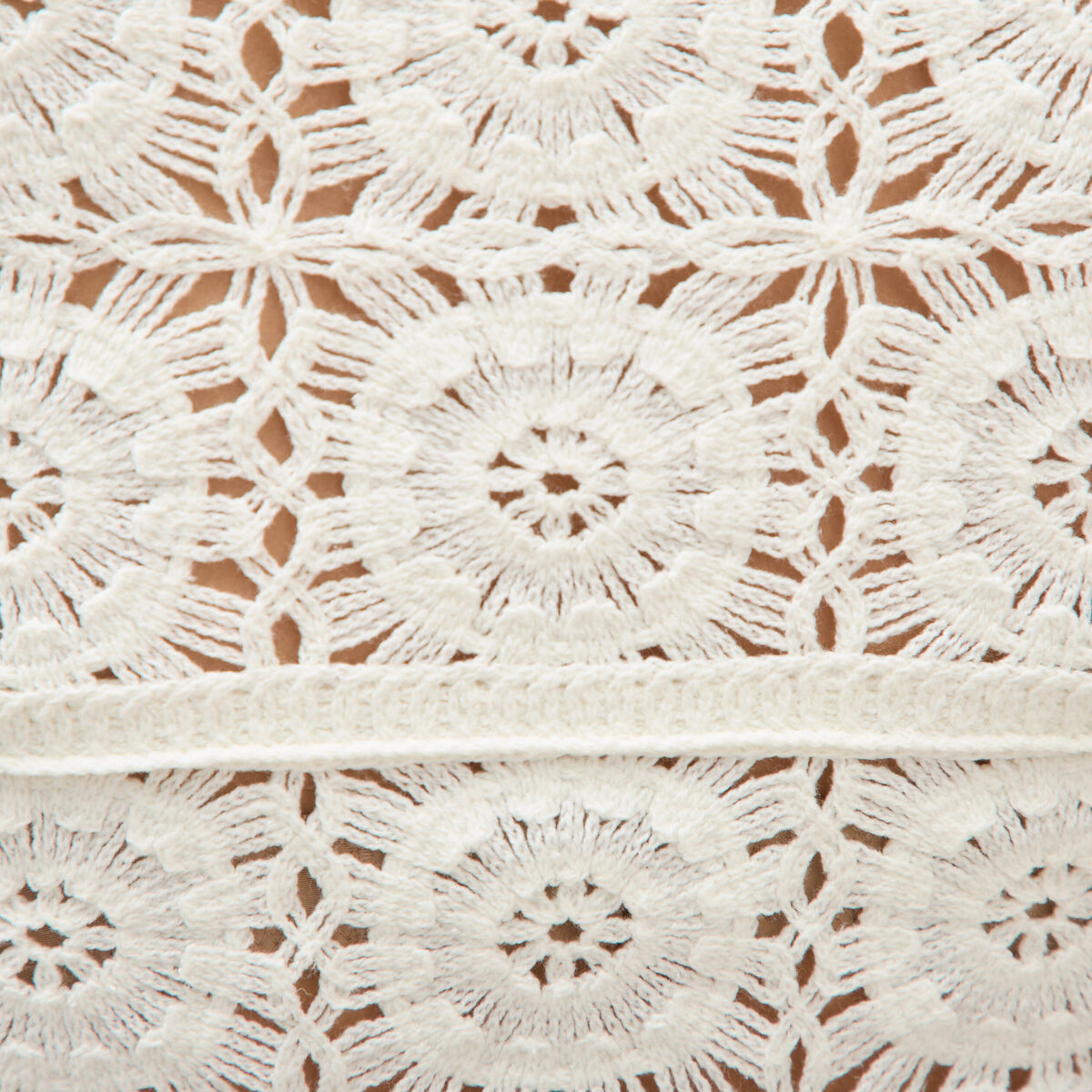 D&eacute;bardeur crochet col rond sans manches ecru femme