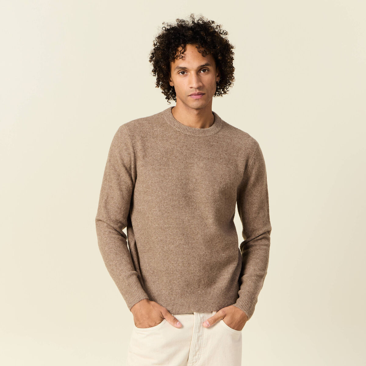 Pull manches longues col rond taupe homme