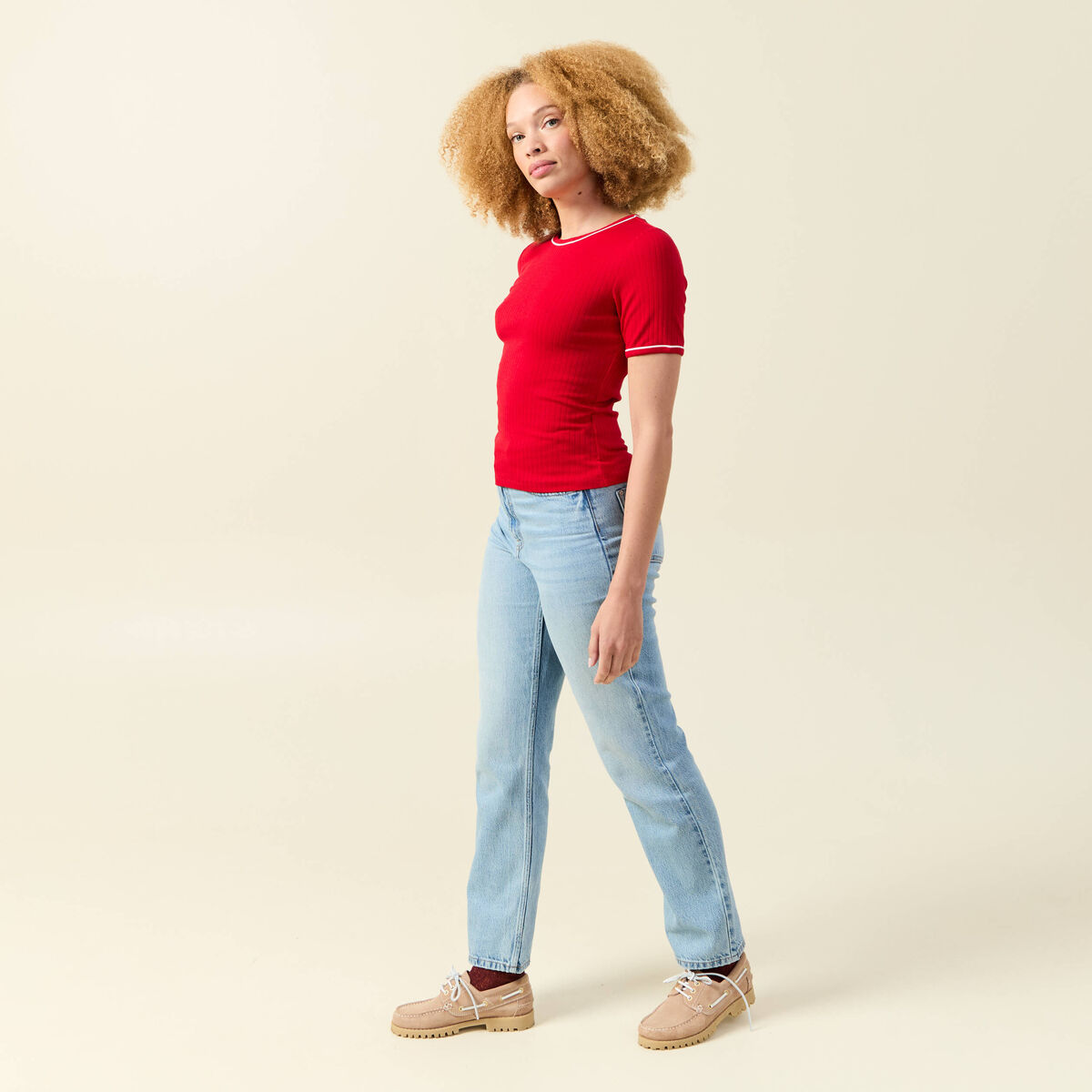 T-shirt ajust&eacute; court manches courtes rouge femme