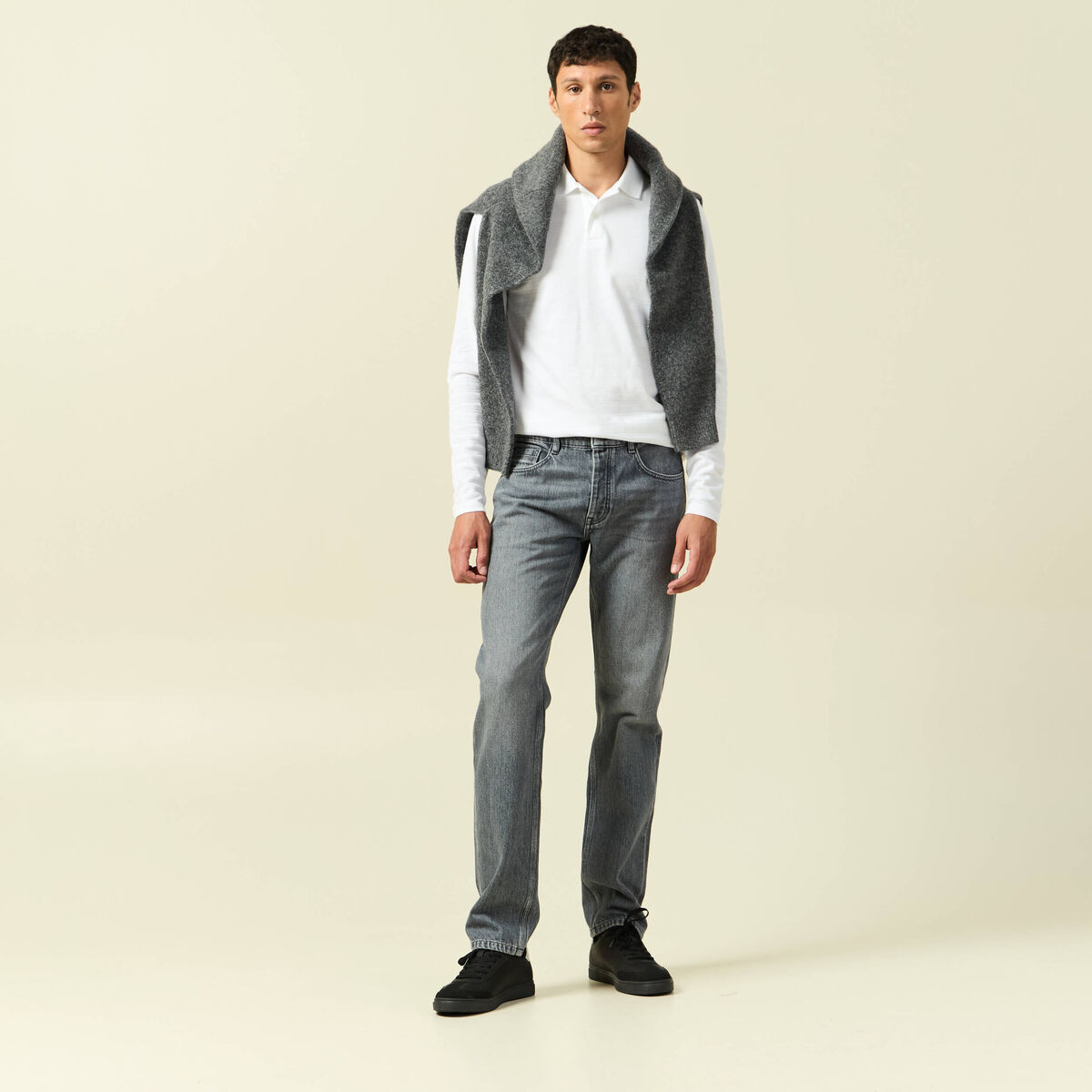 Polo cintr&eacute; manches longues en coton blanc homme