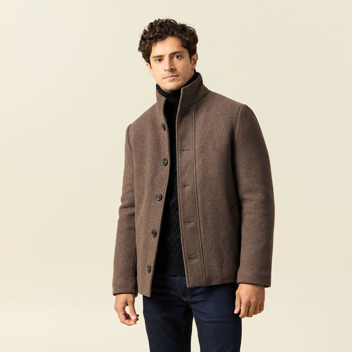 Manteau droit court col montant taupe homme