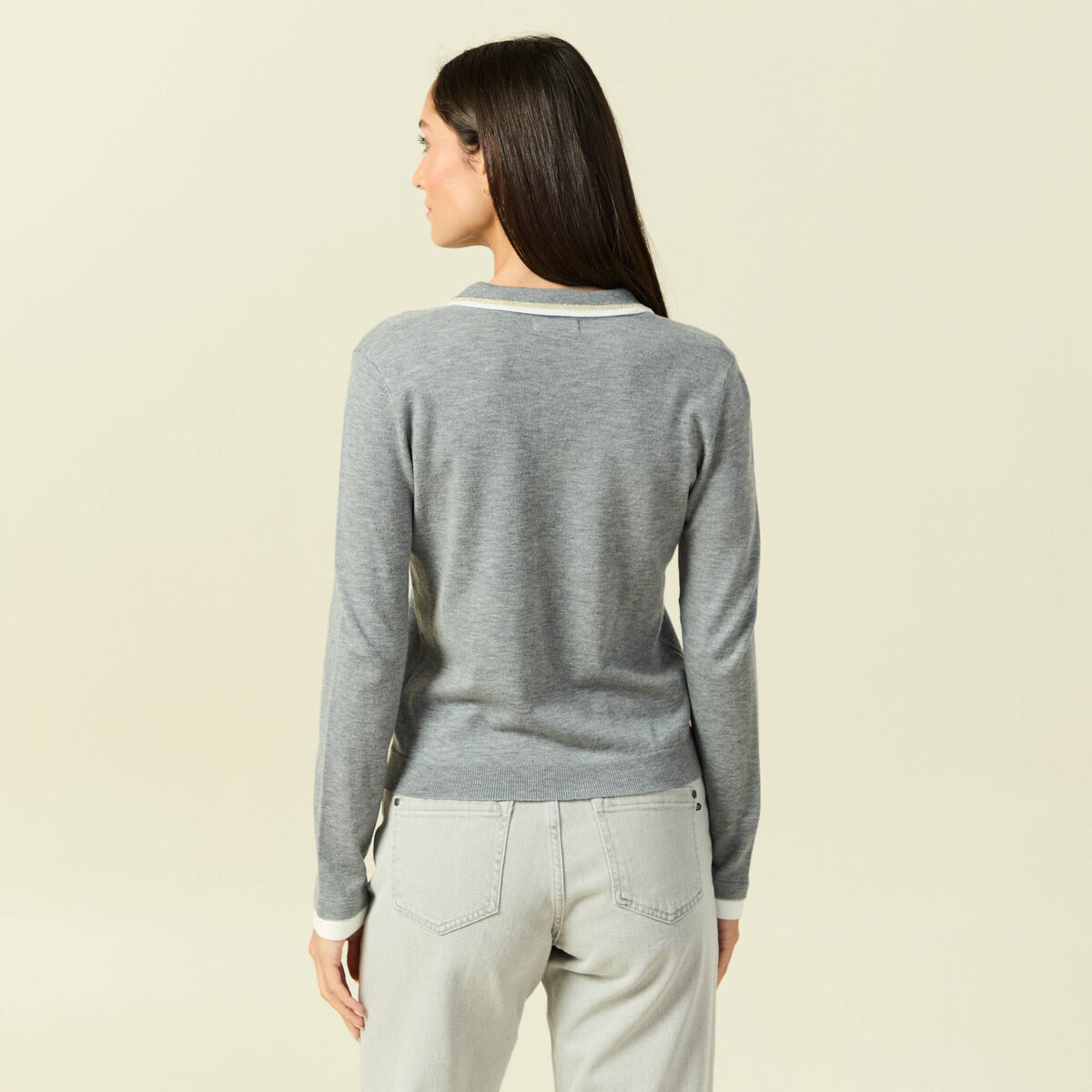 Polo manches longues avec c&oelig;ur brod&eacute; gris clair femme