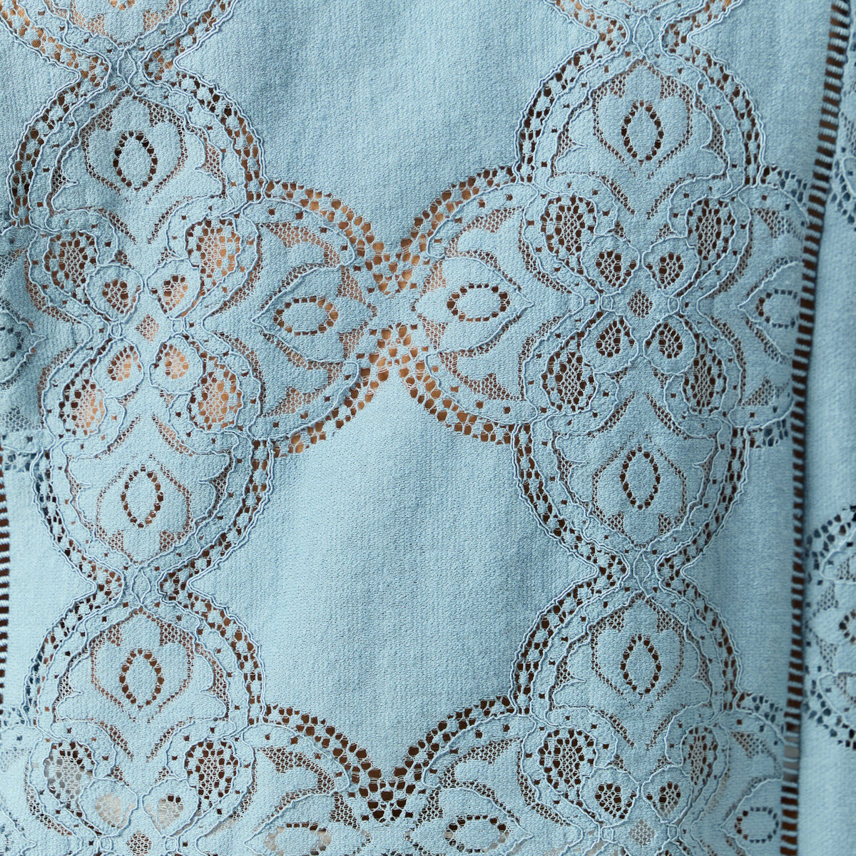 Blouse cintr&eacute;e dentelle manches longues gris femme