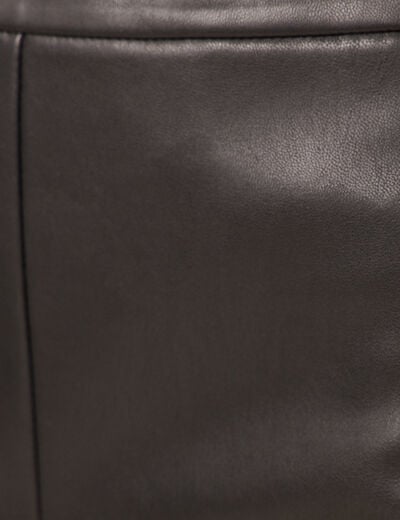 Short droit simili cuir &agrave; pont noir femme