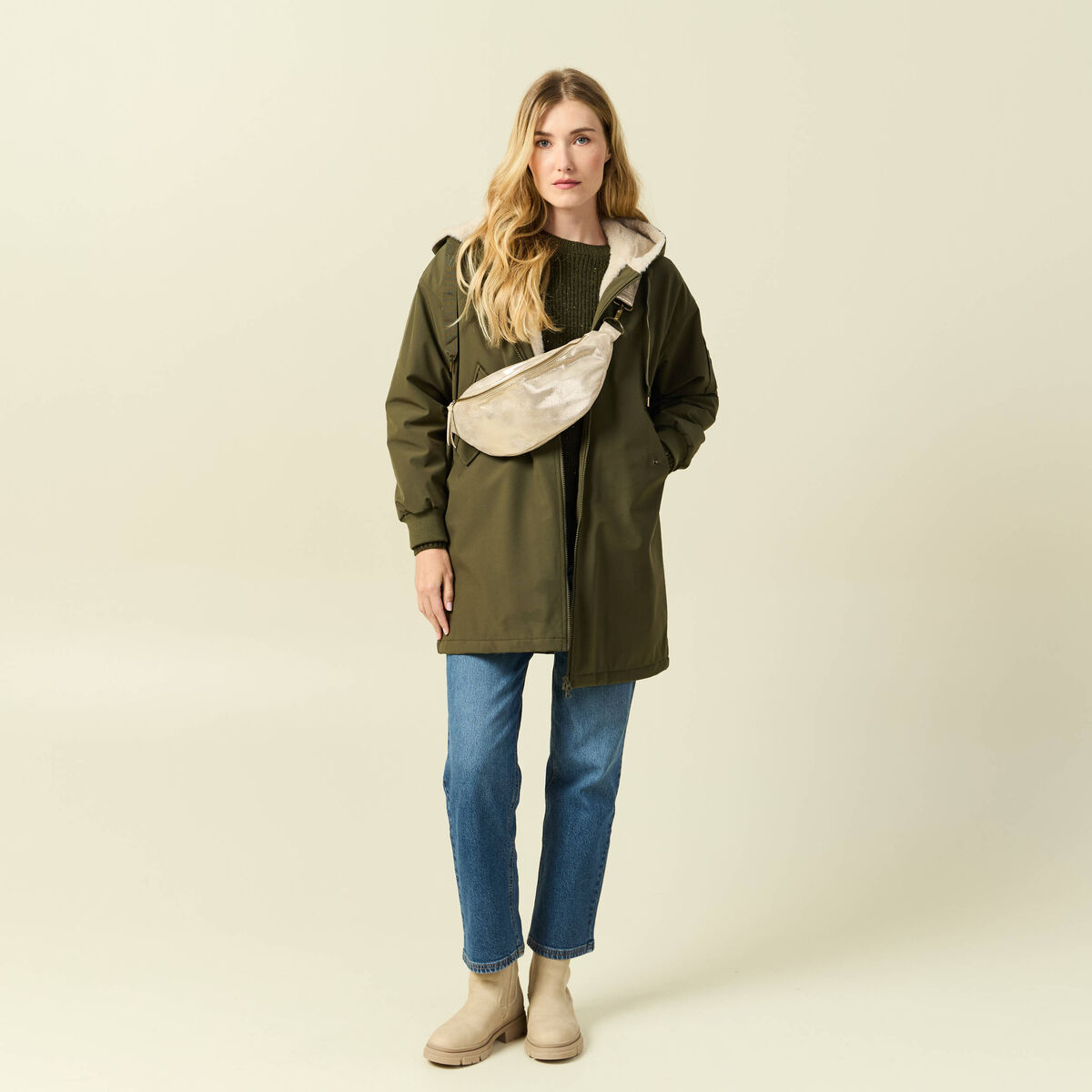 Pull manches longues col rond &agrave; sequins vert kaki femme