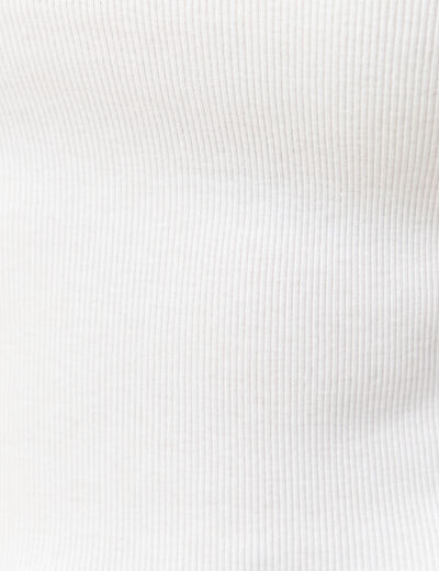 T-shirt cintr&eacute; col rond manches courtes blanc femme