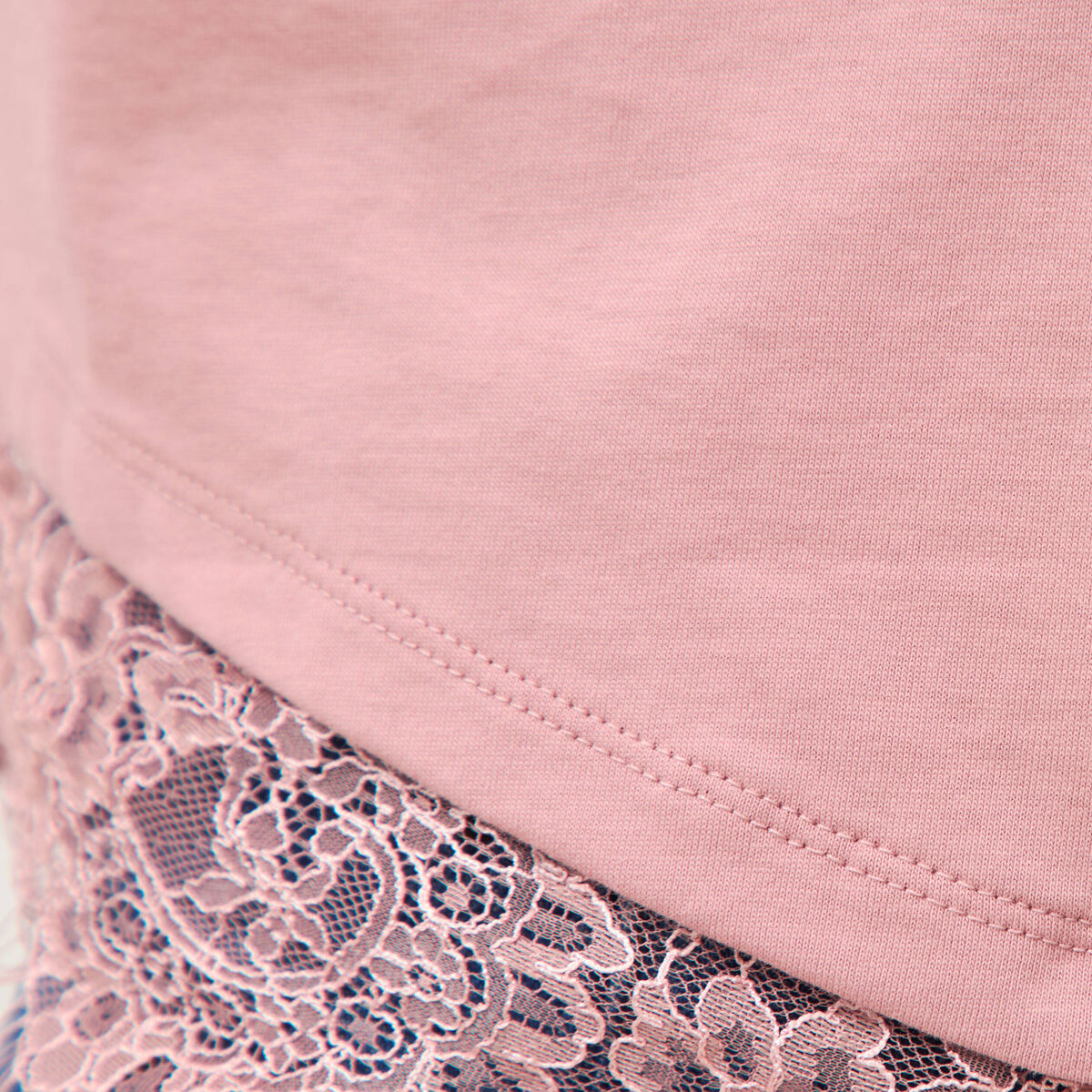 T-shirt droit col rond avec dentelle vieux rose femme