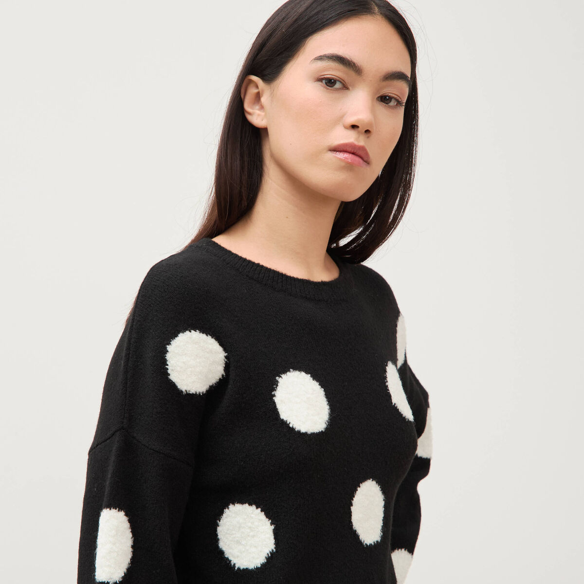 Pull manches longues col rond noir femme