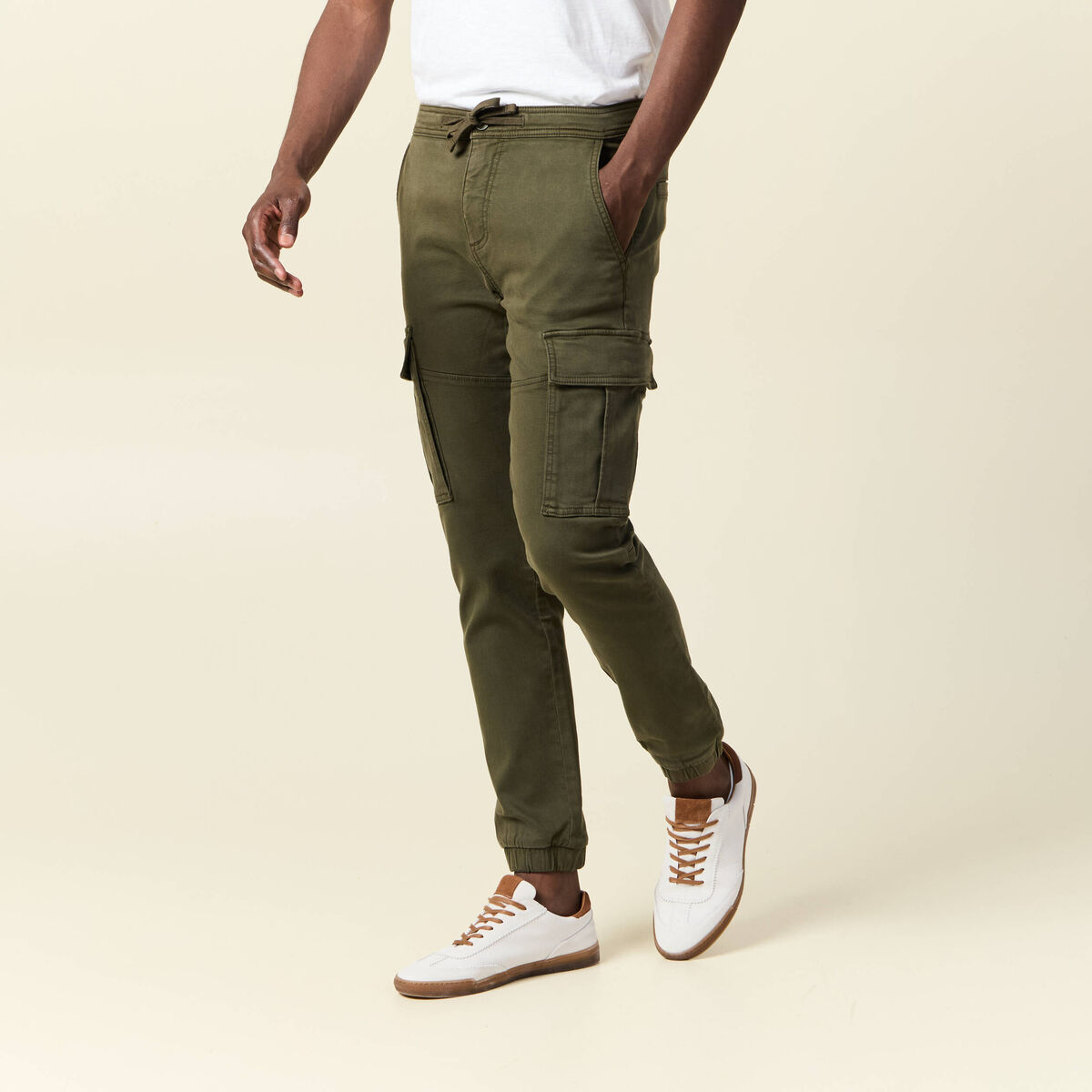 Pantalon battle bas resserr&eacute; vert kaki homme