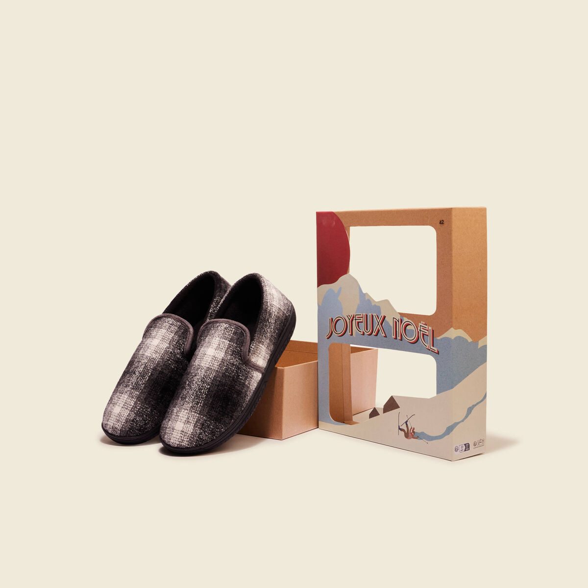 Chaussons gris fonc&eacute; homme