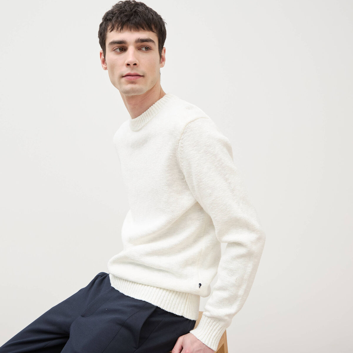 Pull col rond manches longues en coton ecru homme