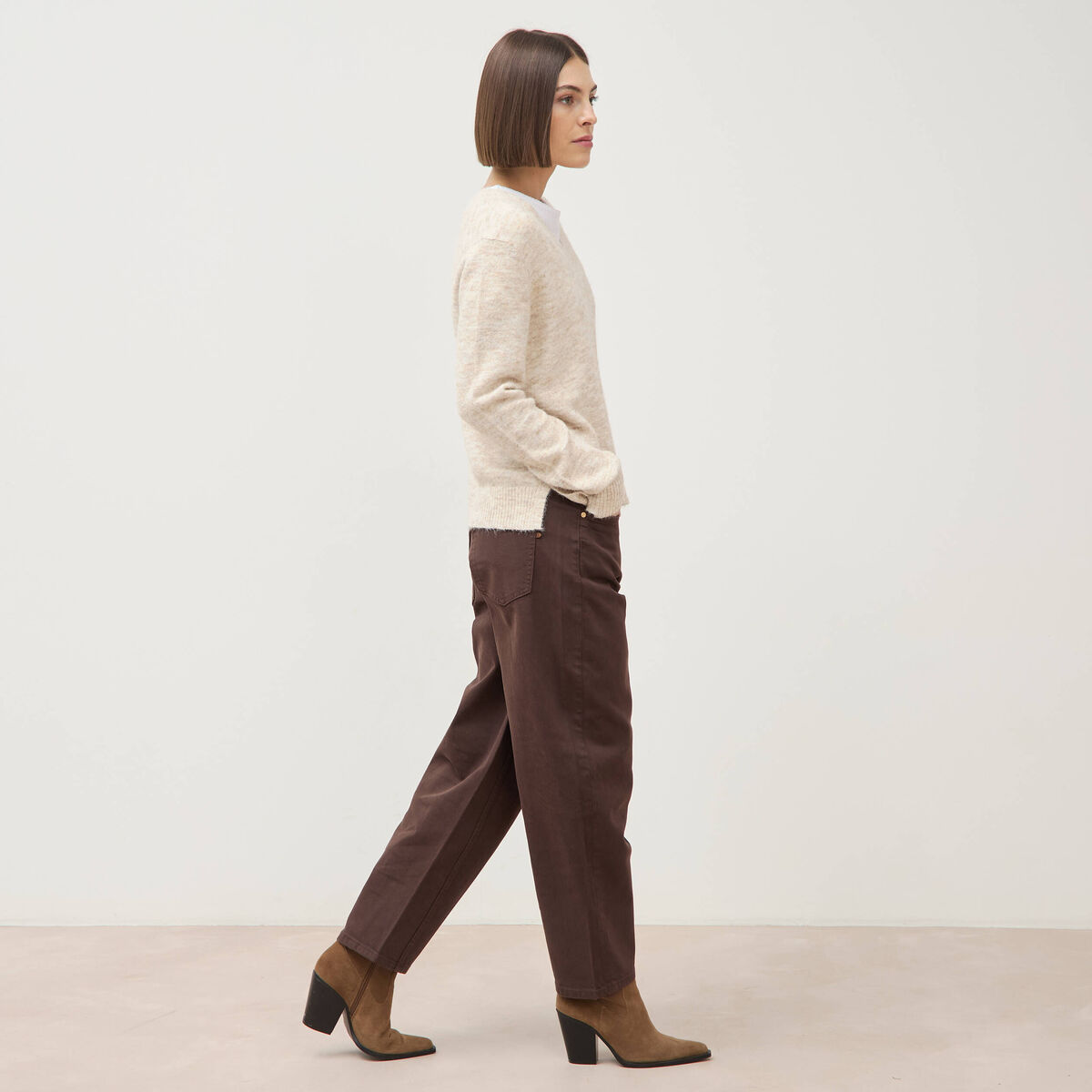 Pull droit col v manches longues creme femme
