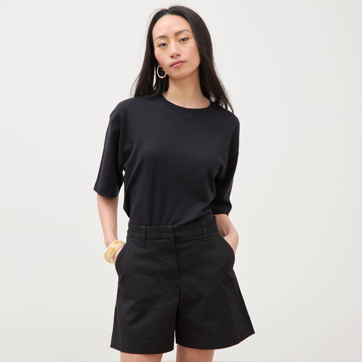 Short taille standard noir femme