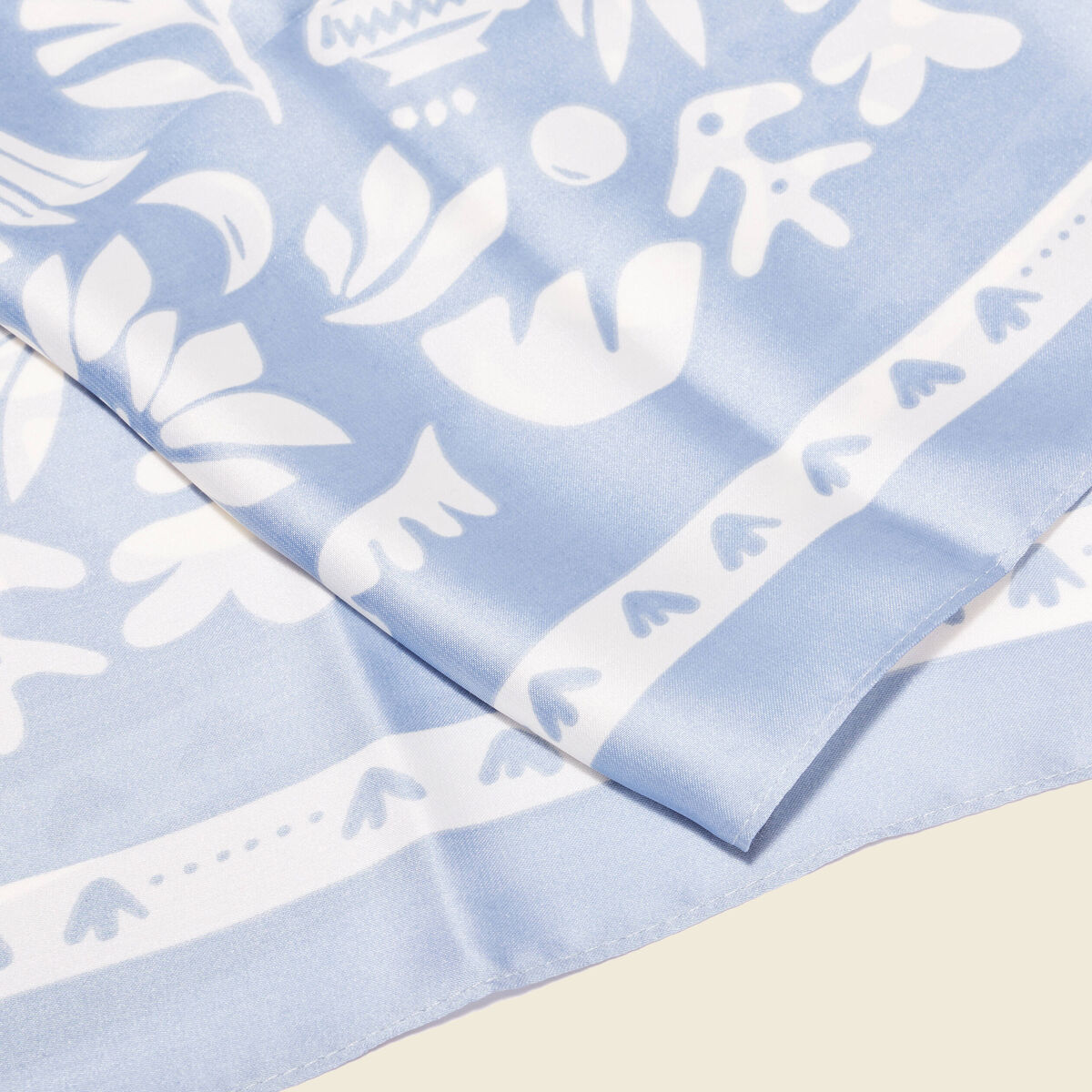 Foulard satin bleu clair femme