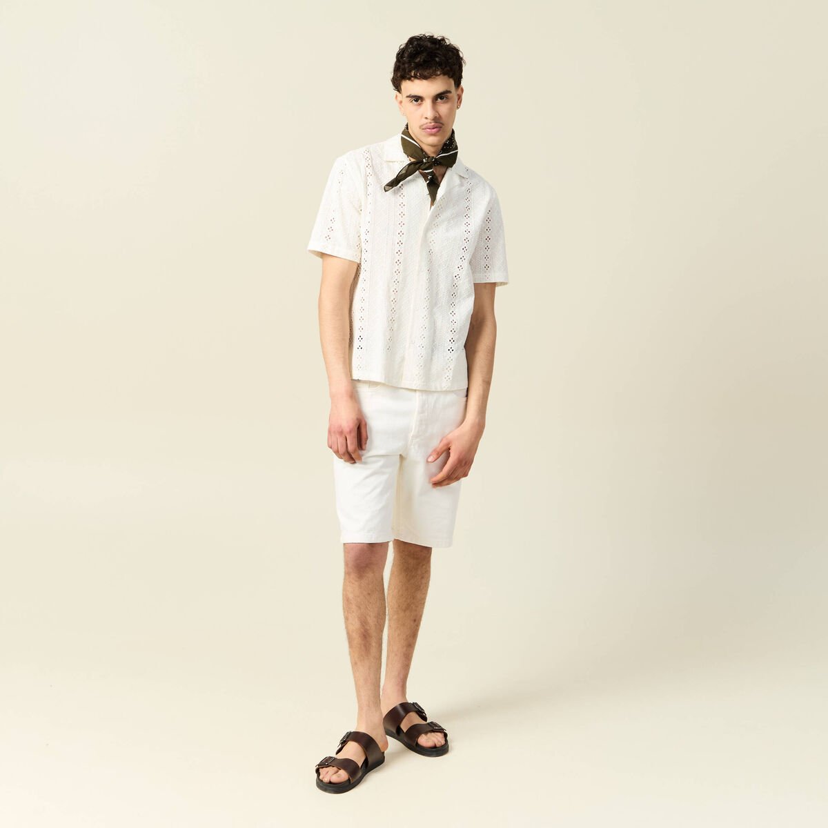Chemise manches courtes brodée ecru homme