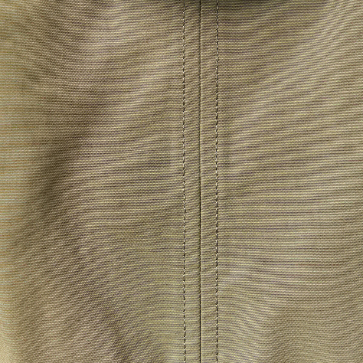 Parka longue droite d&eacute;perlante &agrave; capuche vert kaki femme