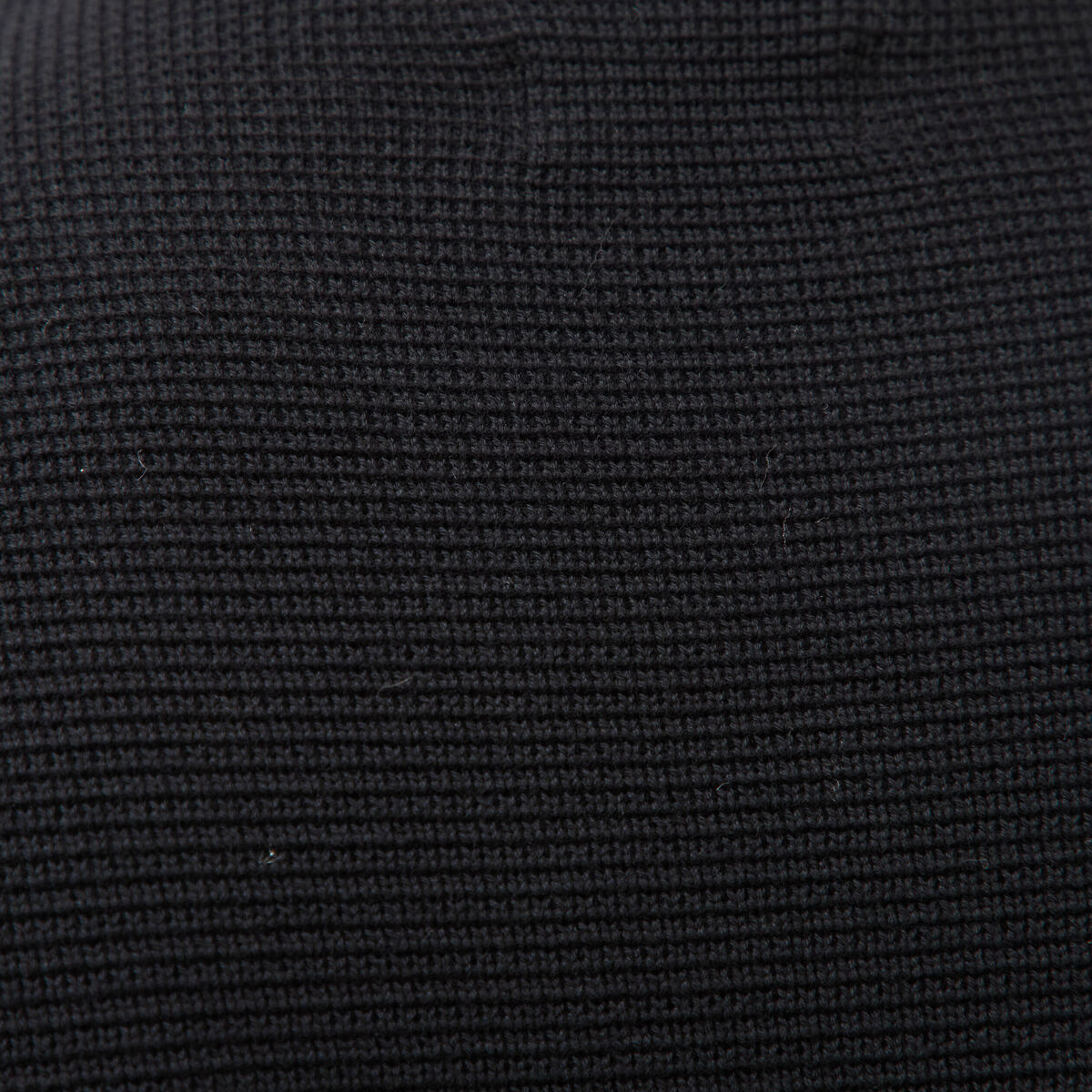 Pull manches longues col rond noir homme