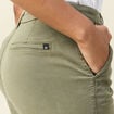 Short chino éco-responsable vert kaki femme