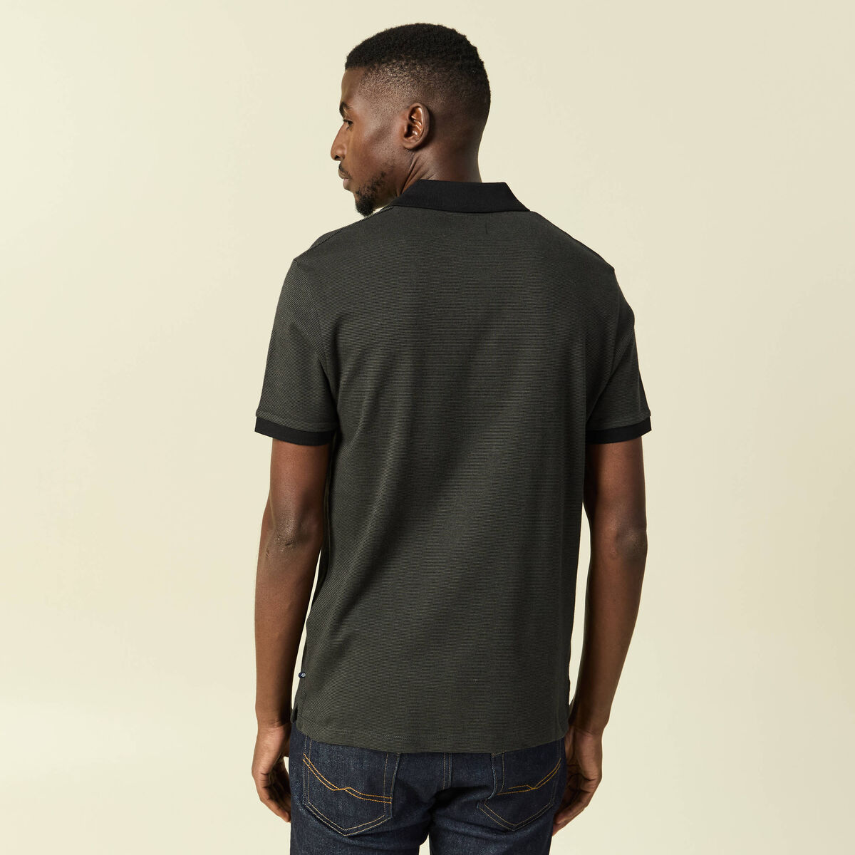 Polo col polo manches courtes en coton noir homme