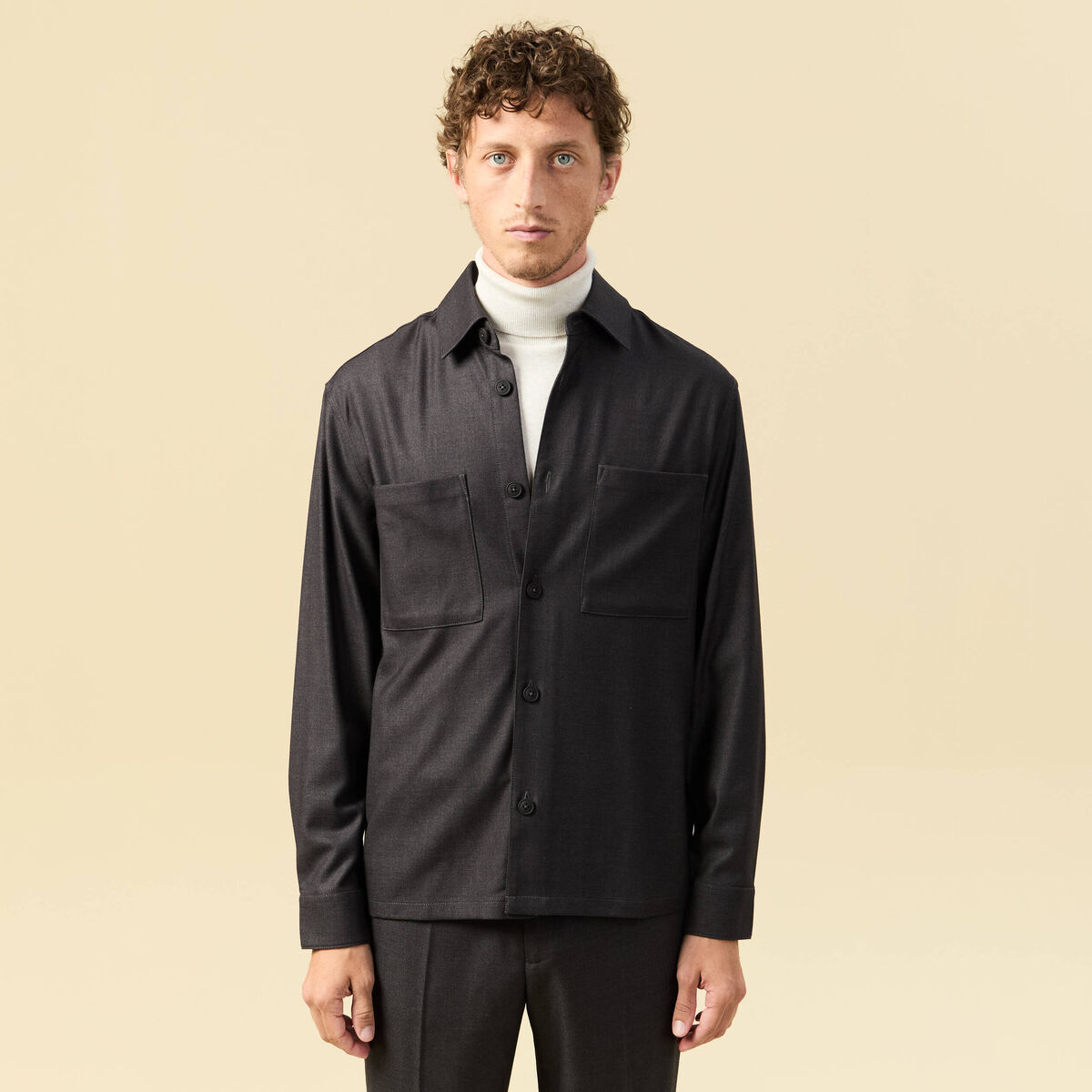 Surchemise col classique manches longues gris fonc&eacute; homme