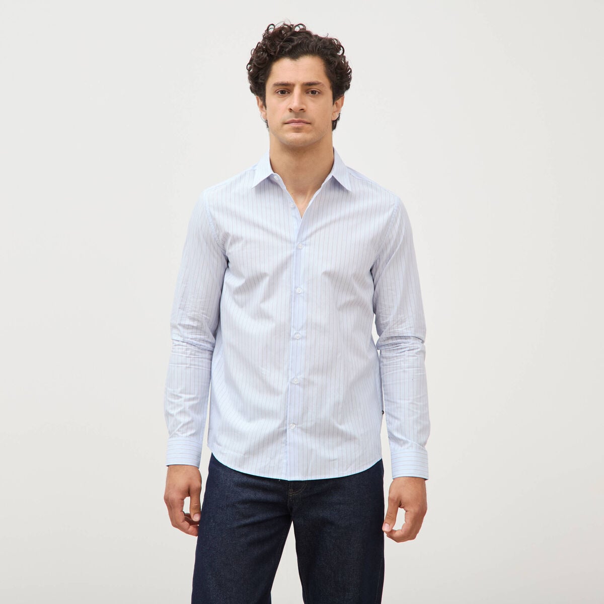 Chemise col am&eacute;ricain manches longues bleu ciel homme