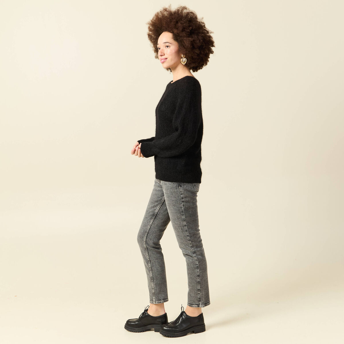 Pull manches longues col rond noir femme