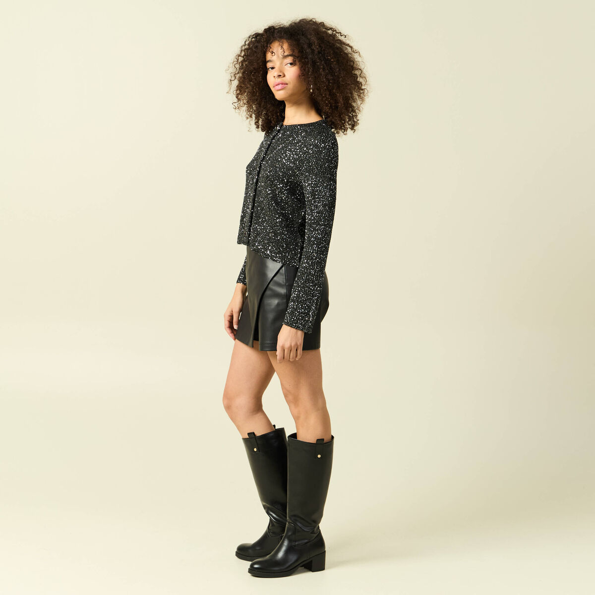 Gilet court droit manches longues noir femme