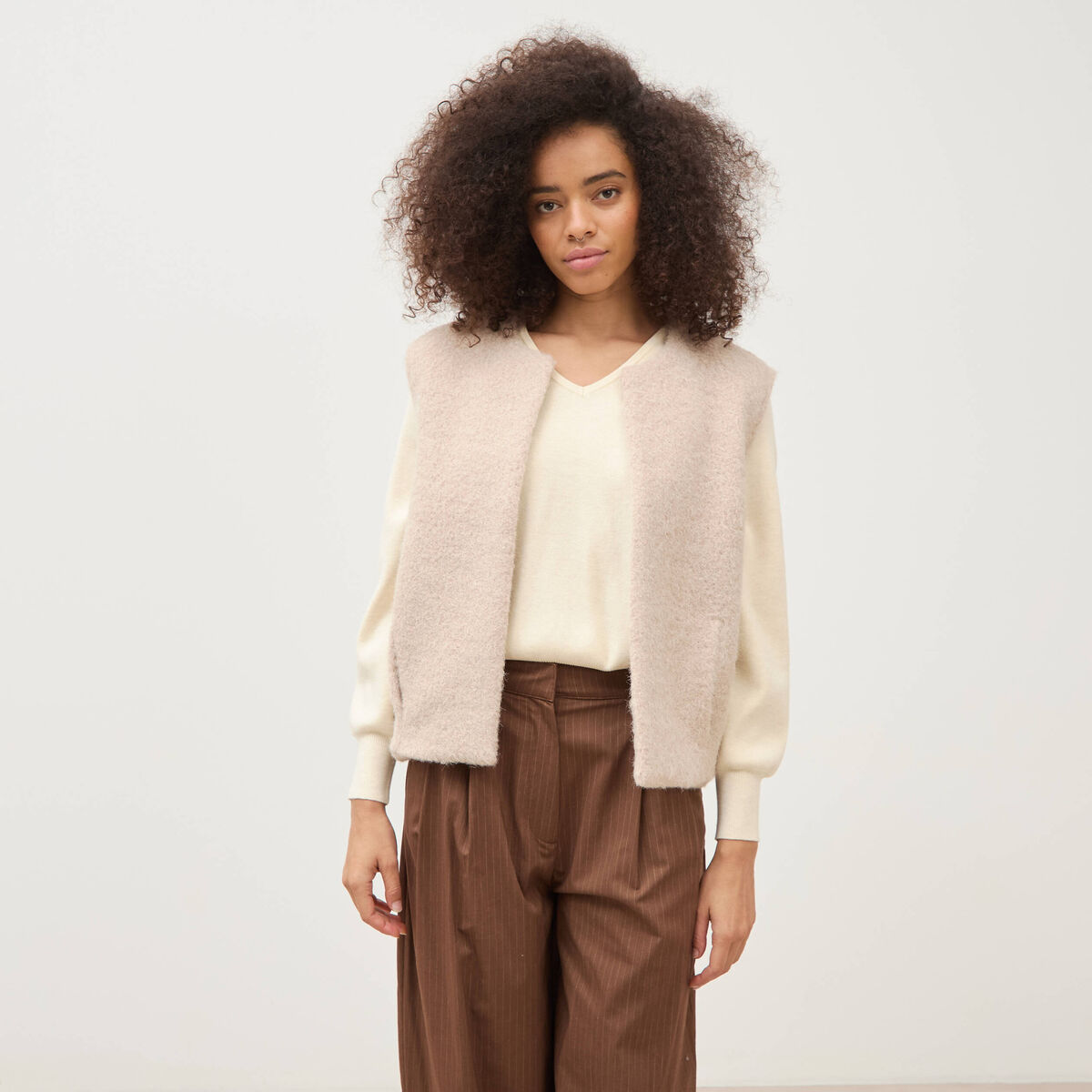 Gilet droit sans manches col rond ivoire femme