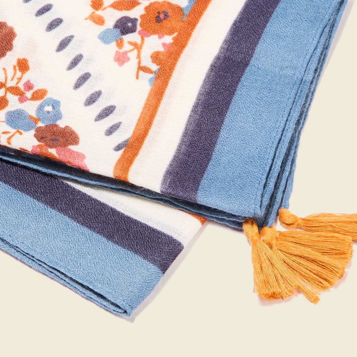 Foulard à pampilles ecru femme
