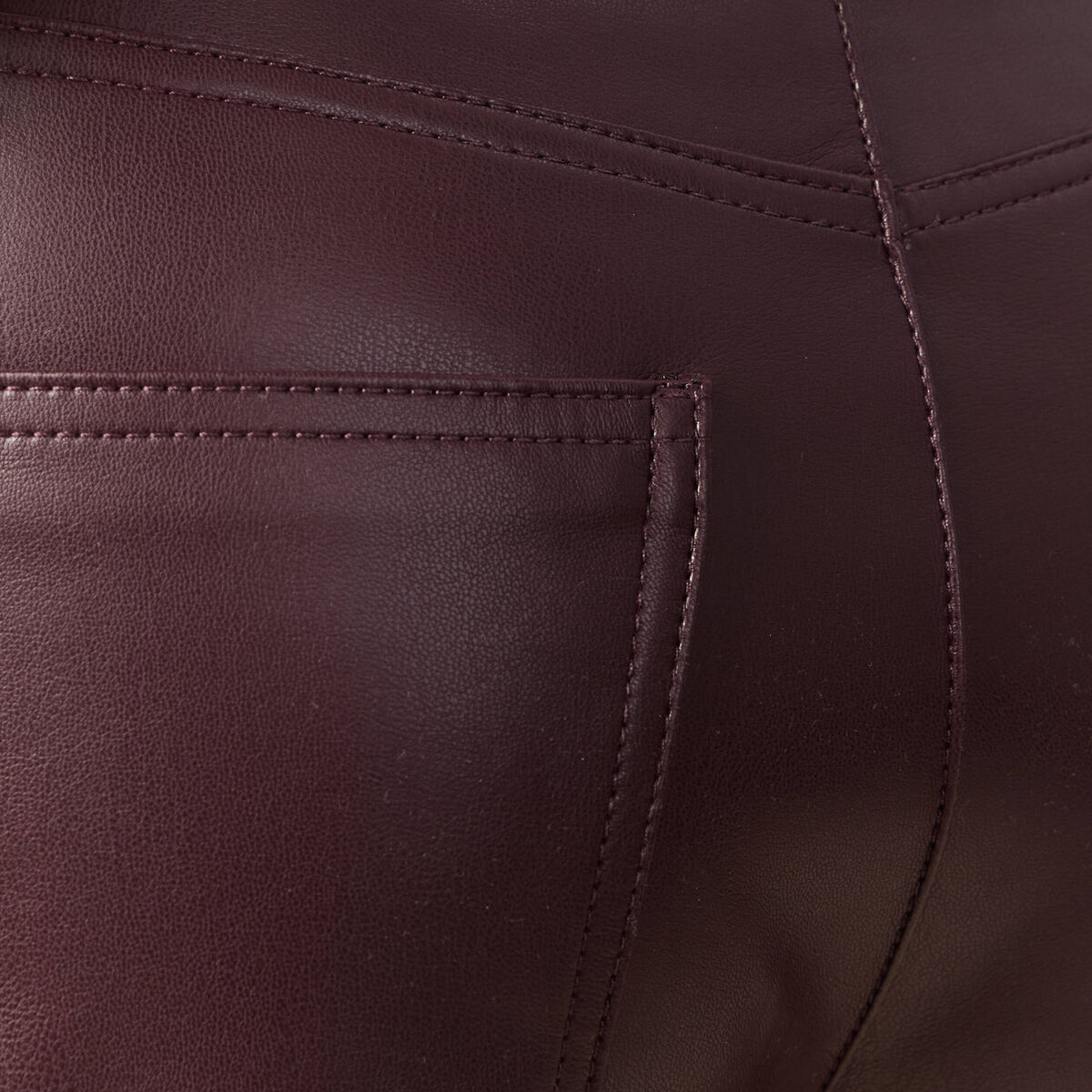 Pantalon taille haute similicuir prune femme
